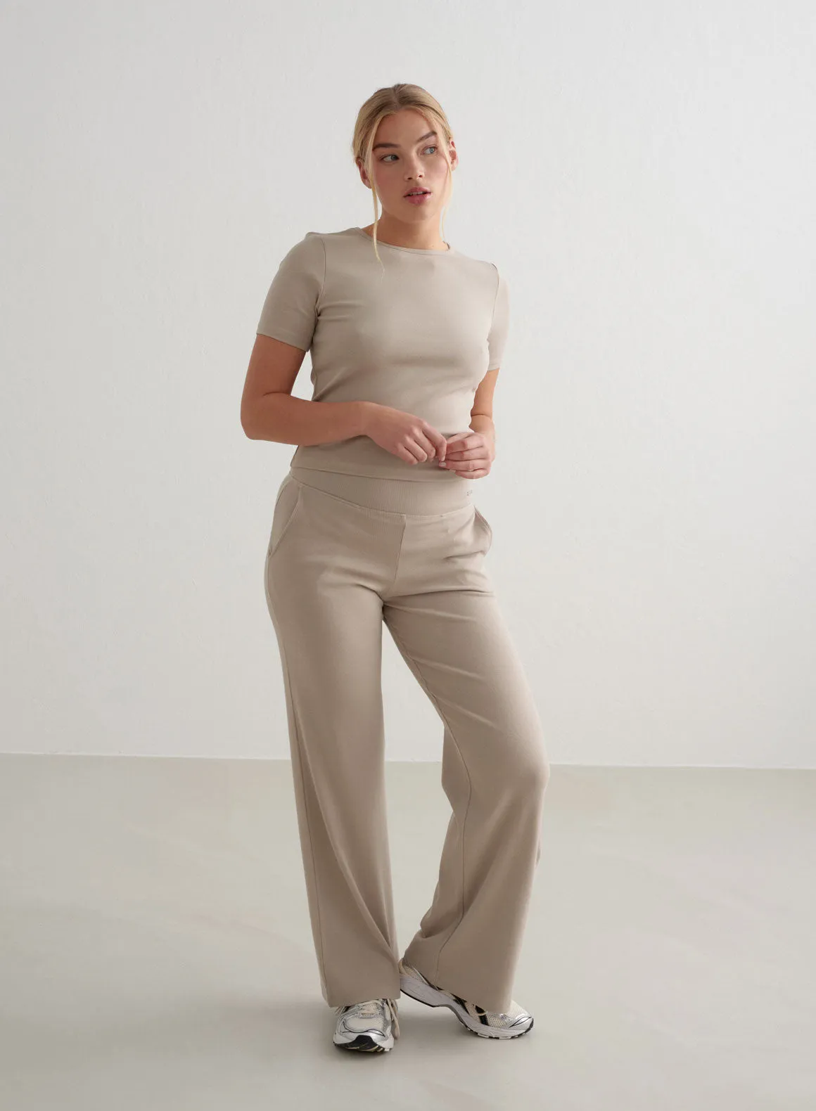 Dark Clay Ease Ribbed Wide Pants