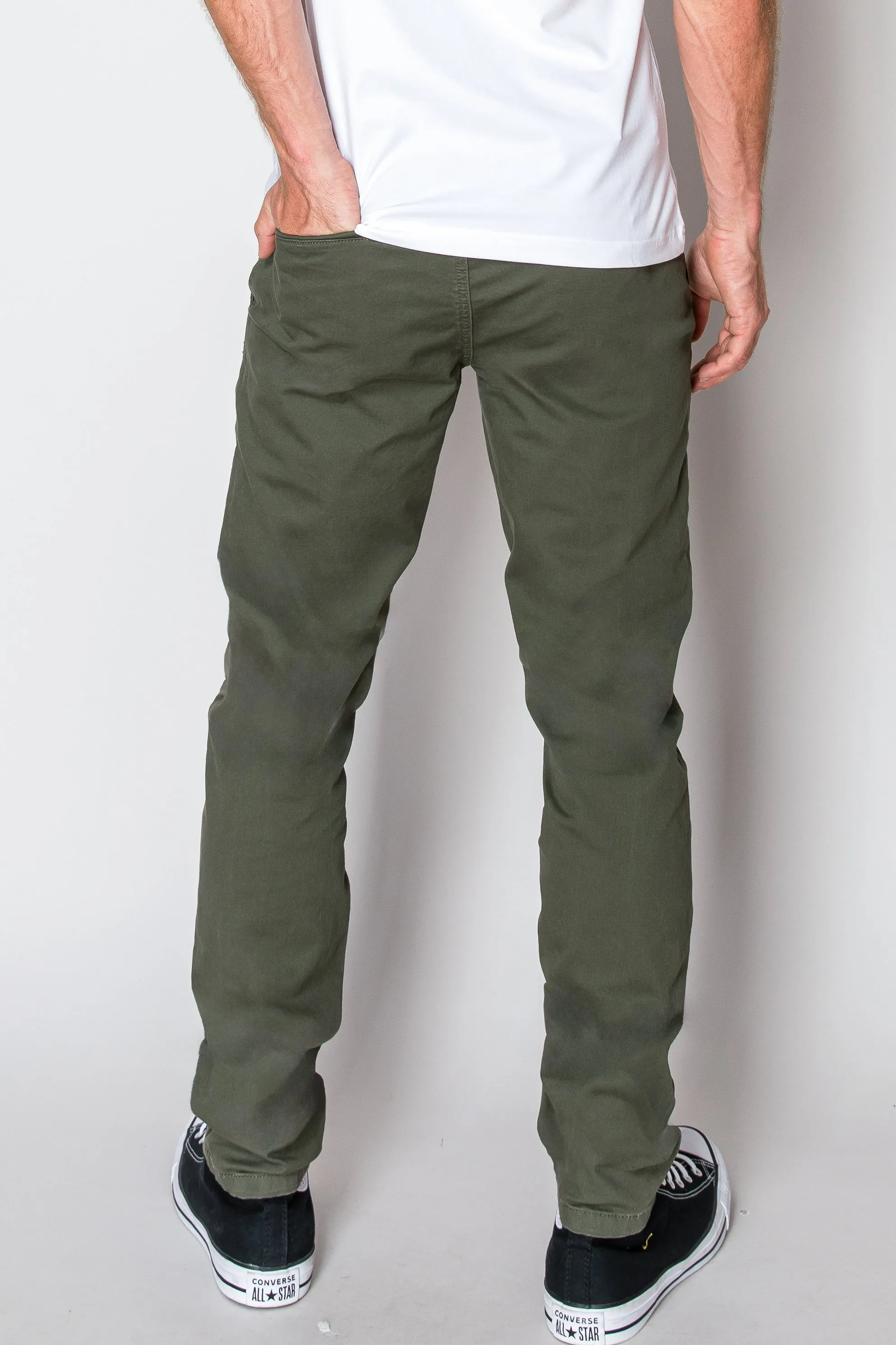 Essential Chino Pants