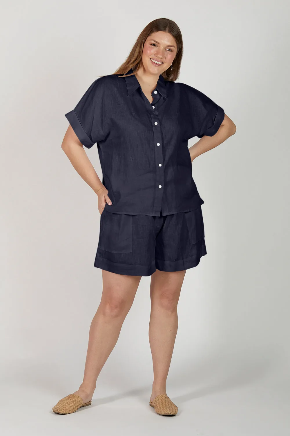 Lizey Linen A-Line Shorts in Navy