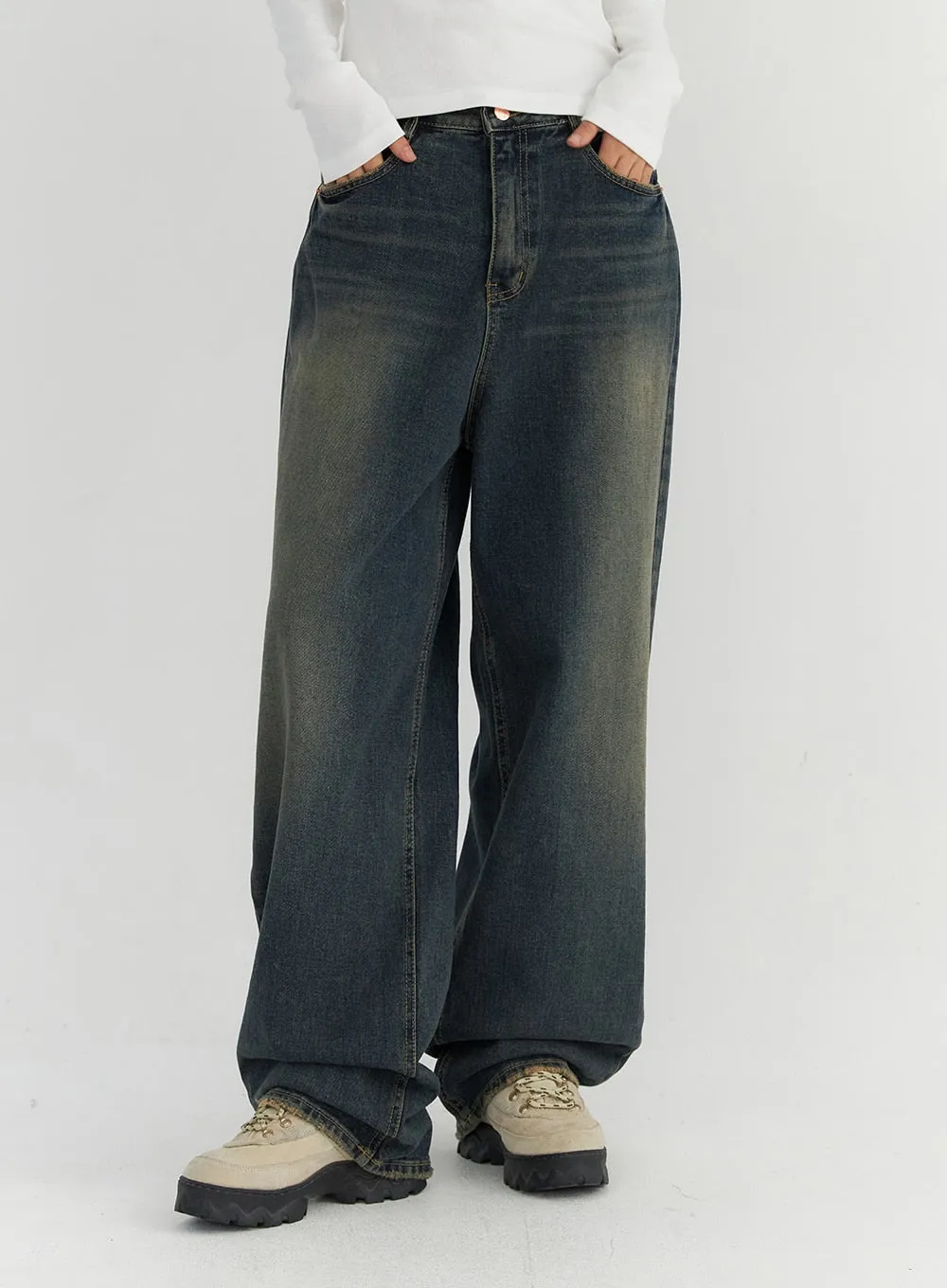 Washed Wide Leg Jeans CO306